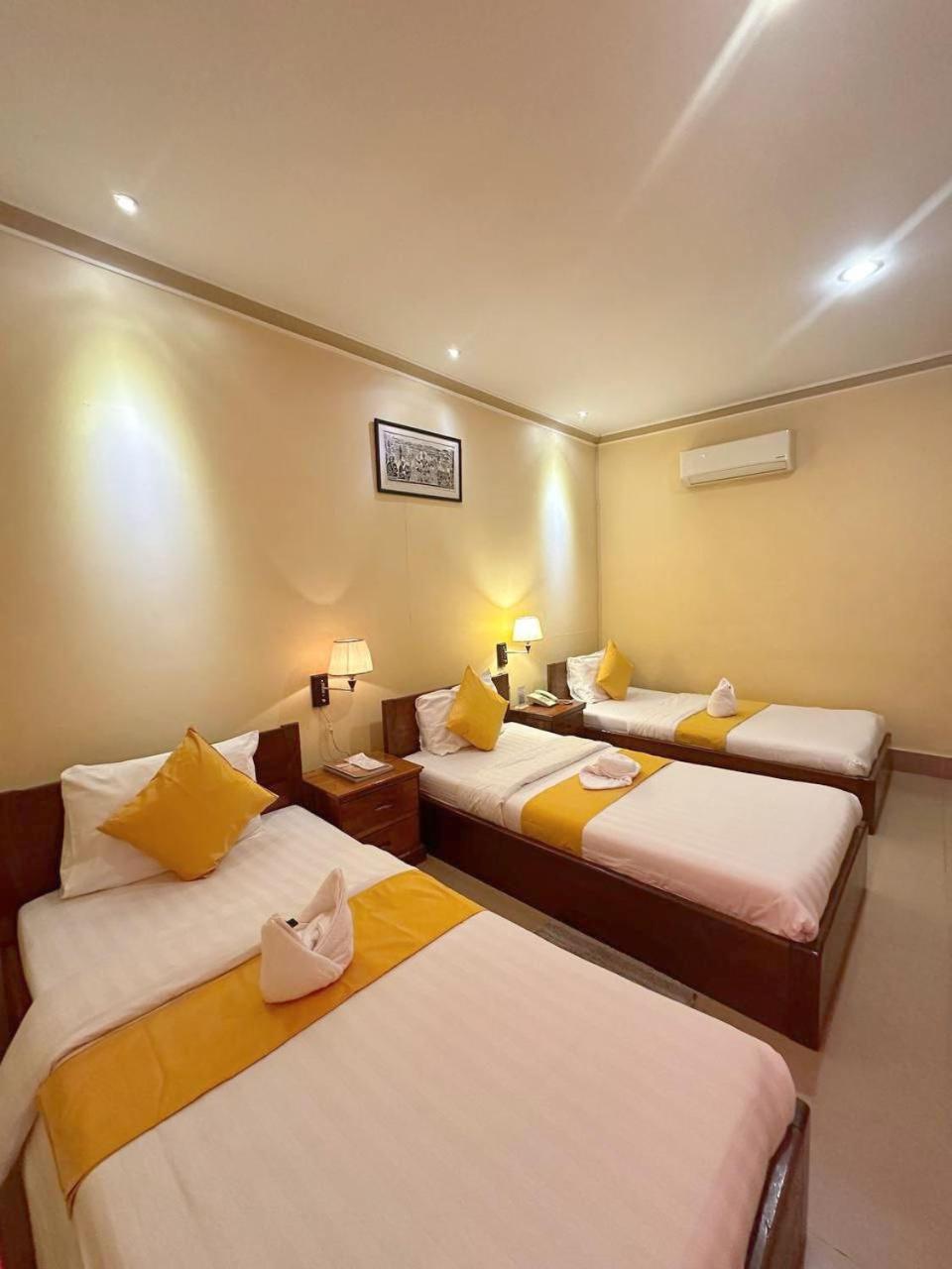 Nice Guesthouse Phnom Penh Exterior photo