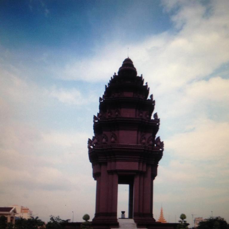 Nice Guesthouse Phnom Penh Exterior photo